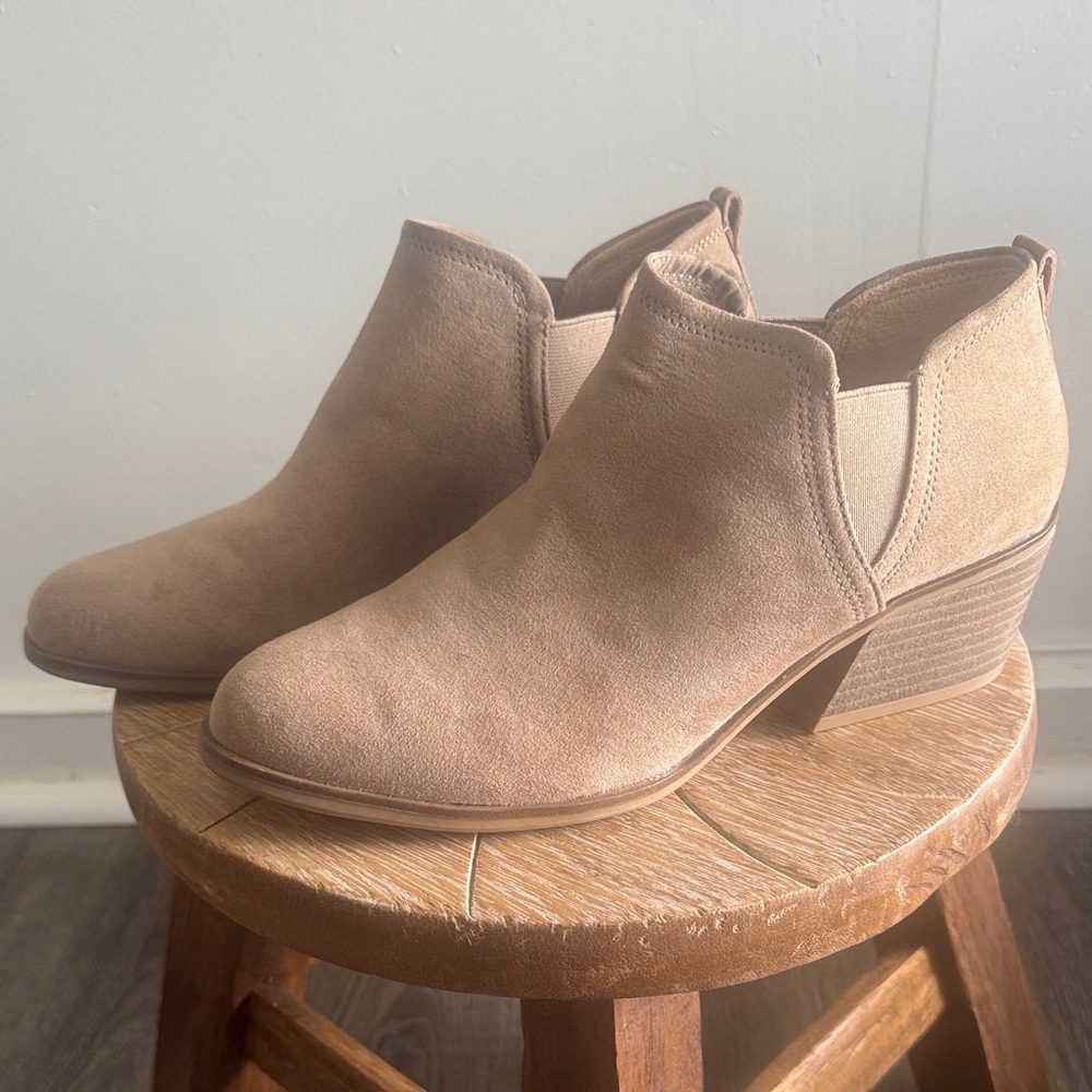 Dr. Scholl's Tan Ankle Booties